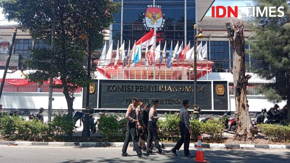 KPU Jateng: Andika-Hendi Daftar Siang Ini, Ahmad Luthfi-Yasin Besok