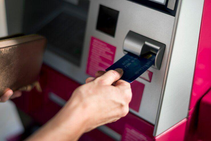 5 Cara Aman Mengambil Uang di ATM