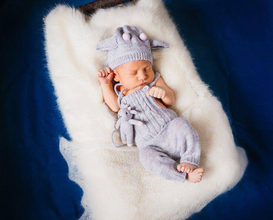 Ilustasi foto bayi newborn. (freepik.com/freepic.diller)