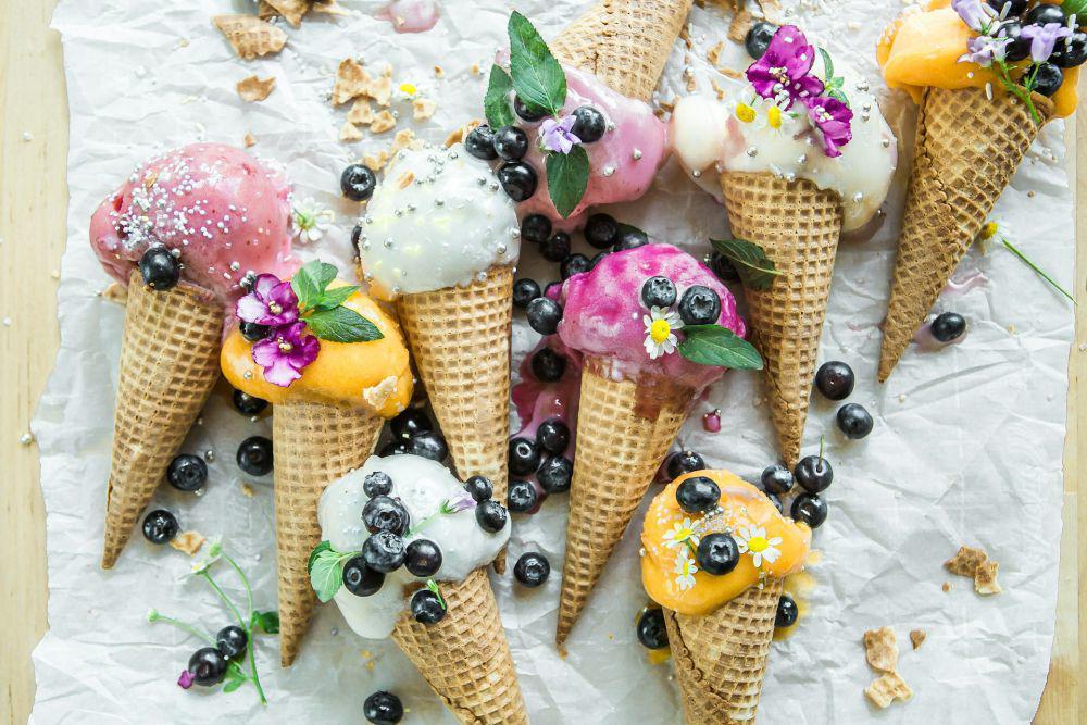 ilustrasi es krim buah (unsplash.com/Brooke Lark)