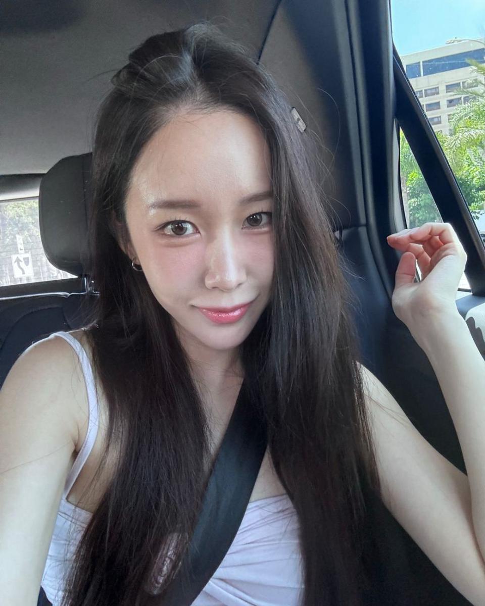 potret Way (instagram.com/baysunny)