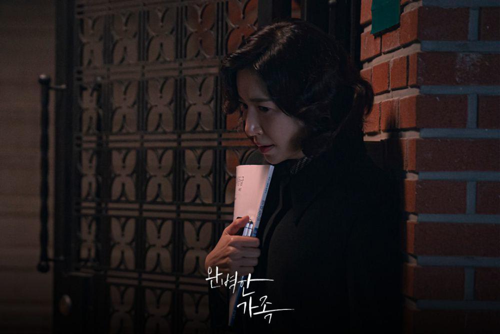 Still cut Perfect Family (instagram.com/kbsdrama)