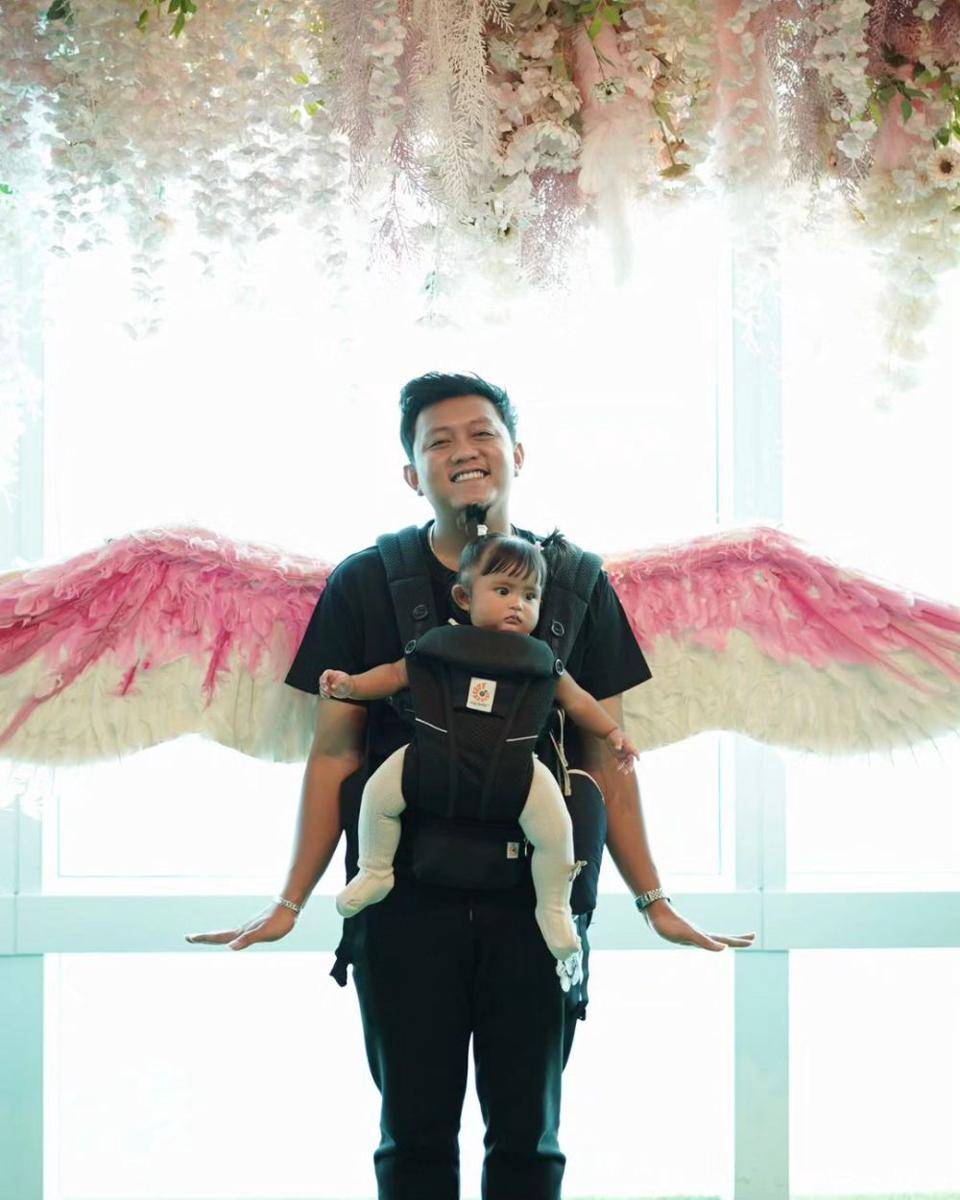 potret Denny Caknan ajak keluarga jalan-jalan di Taiwan (instagram.com/denny_caknan)