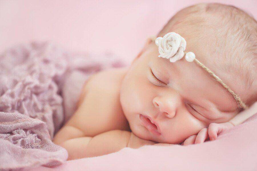 Ilustrasi foto bayi newborn. (freepik.com/Holiak)