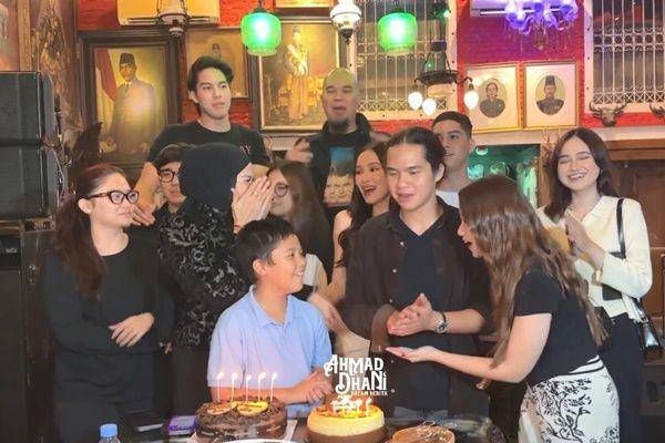 potret Ahmad Dhani ketemu 3 calon menantu (youtube.com/ahmaddhanidalamberita)