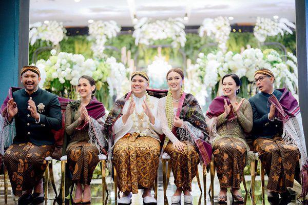Potret Nabila Sudiro - Ivan Lubis Jalani Prosesi Mangulosi saat Nikah