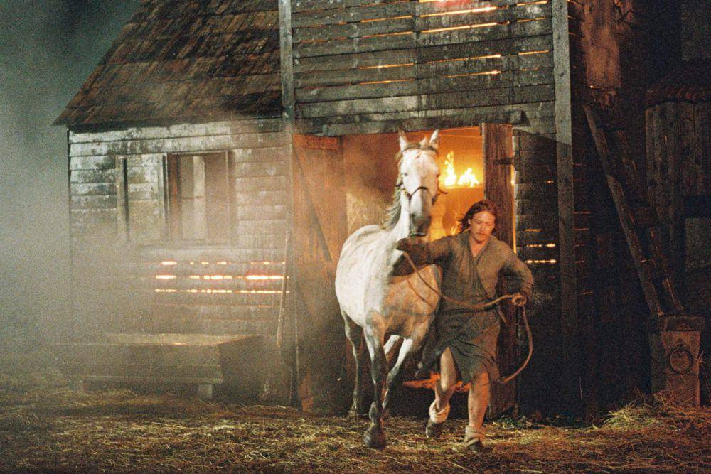 adegan dalam film Harvest. (dok. Sixteen Films/Harvest)