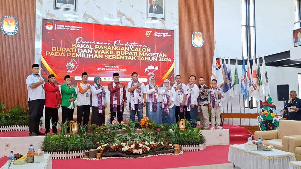Sujatno-Ida Yuhana berikan keterangan kepada media. IDN Times/ Riyanto.