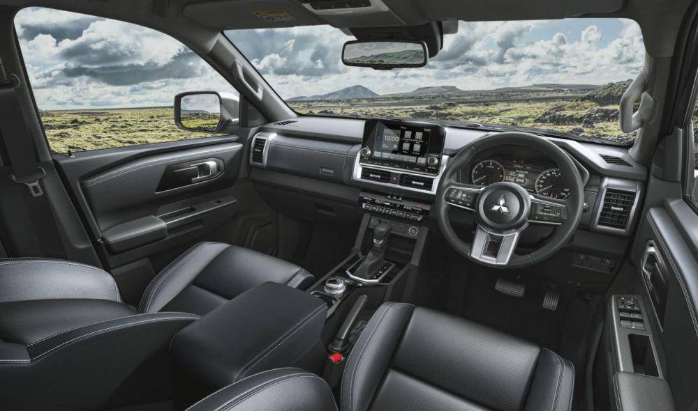Interior modern Mitsubishi Triton (MMKSI)