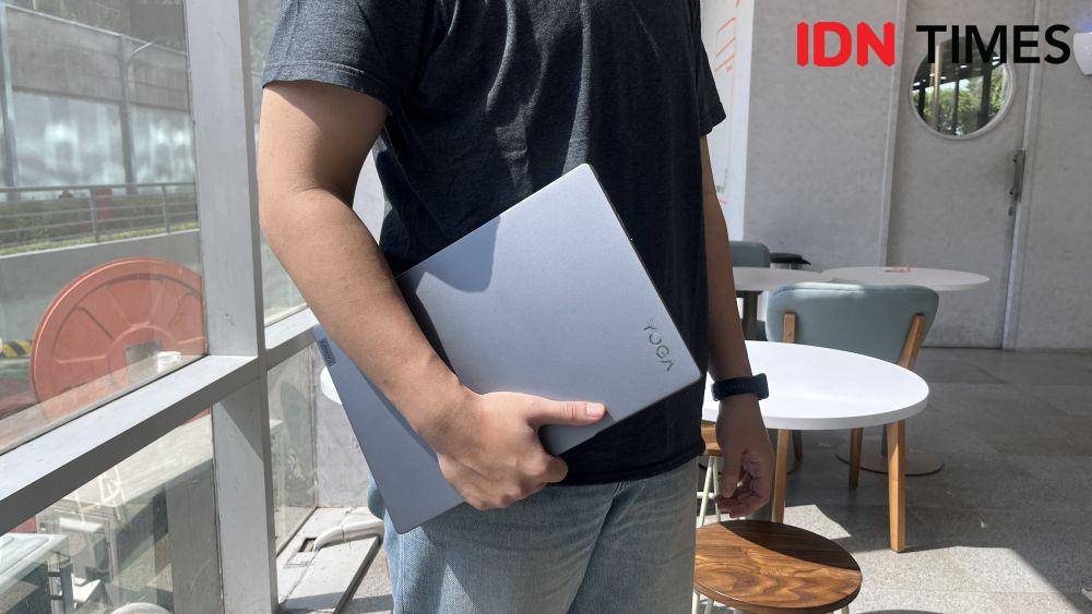 Body ramping Lenovo Yoga Pro 7 (IDN Times/Ridho Fauzan)