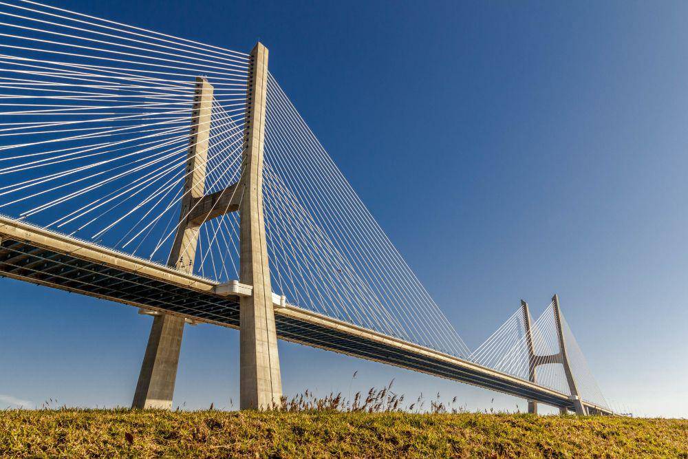 ilustrasi jembatan (freepik.com/wirestock)