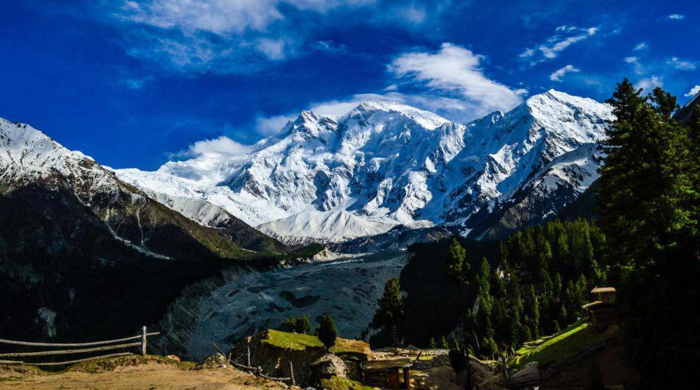 lingkungan sekitar Gunung Nanga Parbat (jasminetours.com)