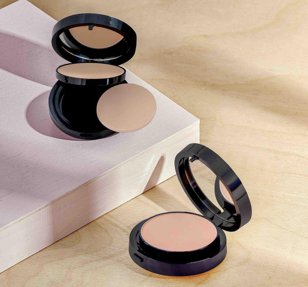4 Perbedaan Compact Powder dan Two Way Cake, Mana yang Lebih Bagus?