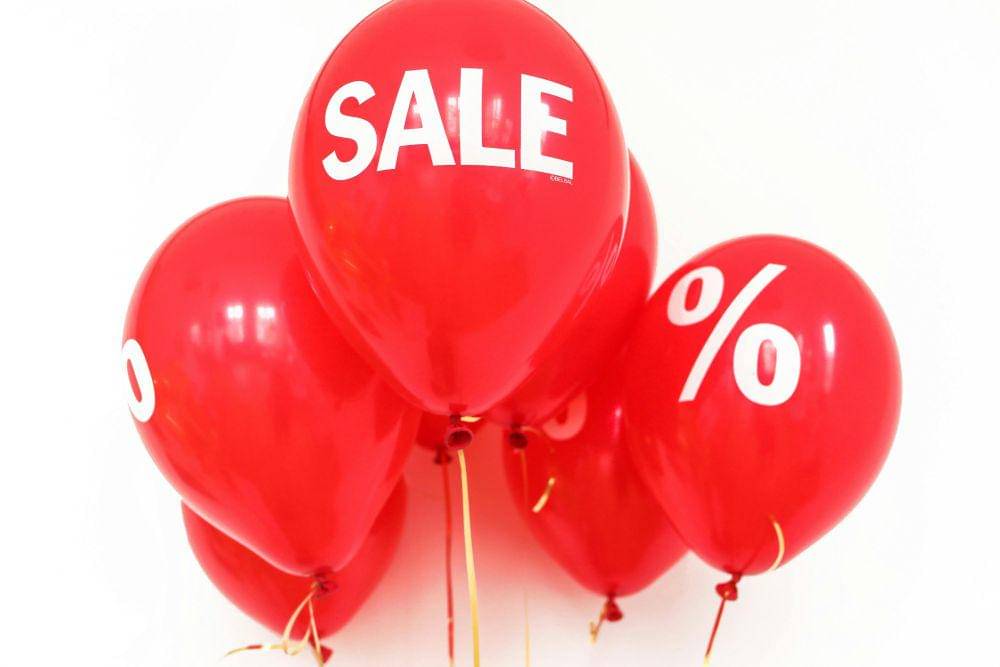Flash Sale (pexels.com/Polina Tankilevitch)
