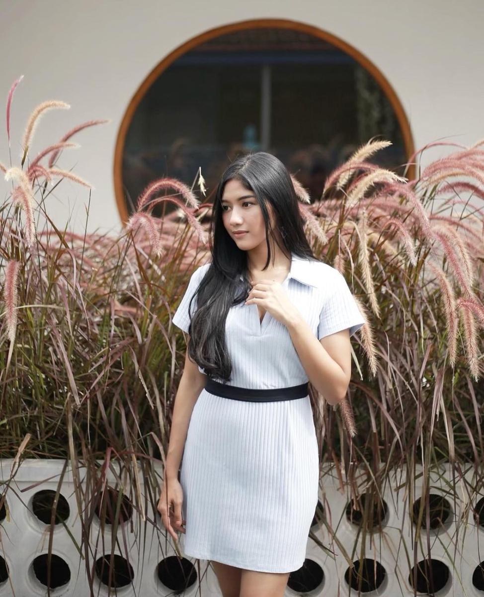 outfit Erina Gudono (instagram.com/erinagudono)
