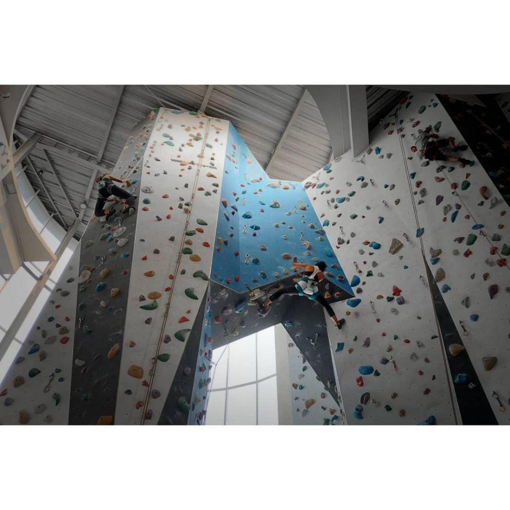 Bremgra Indoor Climb (www.instagram.com/bremgra_id)