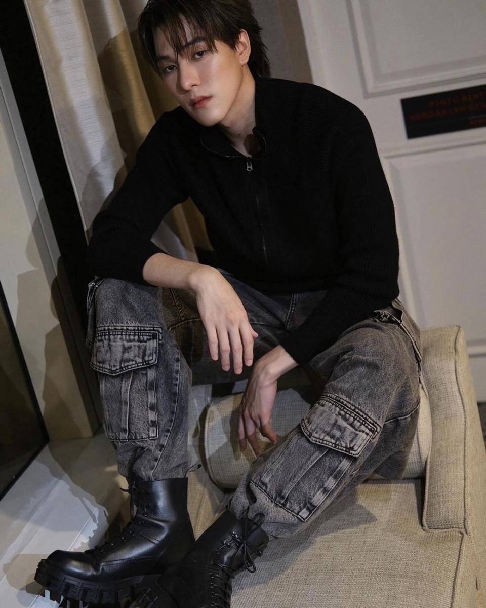 OOTD cargo pants ala Nani Hirunkit (instagram.com/hirunkit_)