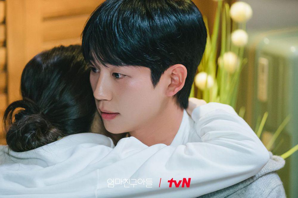 Jung Hae In di drama Love Next Door (instagram.com/tvn_drama)