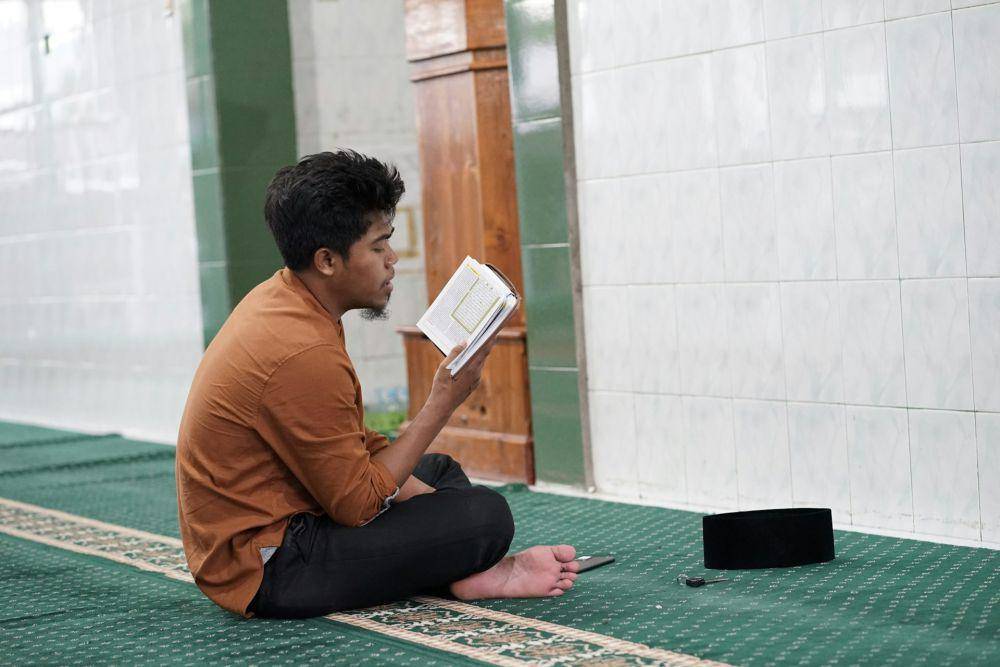 ilustrasi menghafal Al-Qur'an (unsplash.com/Taliwang Mengaji)