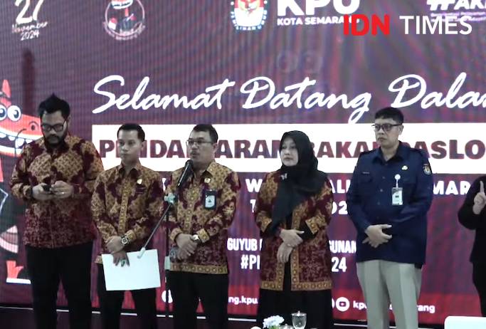 Komisi Pemilihan Umum (KPU) Kota Semarang resmi membuka pendaftaran bakal pasangan calon (bacalon) wali kota dan wakil wali kota jelang Pilkada Serentak 2024, Selasa (27/8/2024). (IDN Times/Anggun Puspitoningrum)