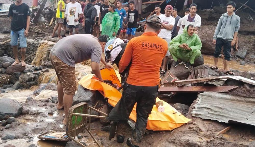 2 Korban Hilang Akibat Banjir Bandang di Ternate Ditemukan Tertimbun