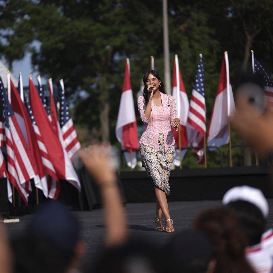 Aurelie Moeremans tampil nyanyi di Amerika Serikat (instagram.com/aurelie)
