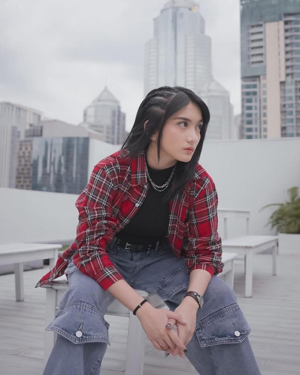 outfit Amanda JKT48 (instagram.com/jkt48.amanda.s)