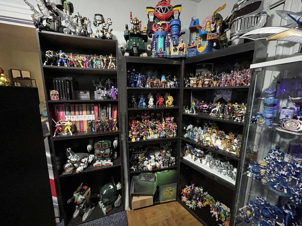potret koleksi unik Power Rangers (reddit.com/user/ryno731)