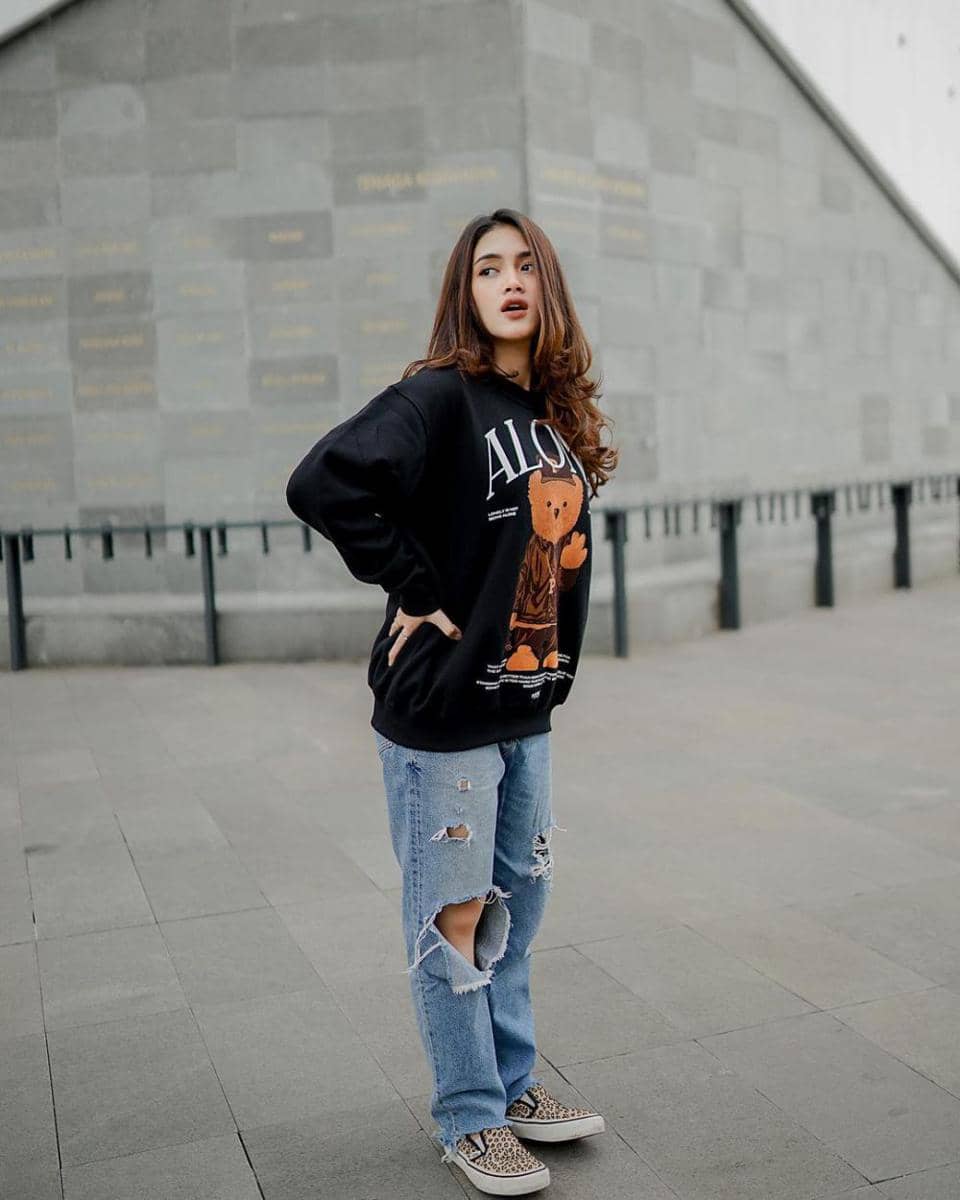 ide styling outfit kasual ala Prinsa Mandagie (instagram.com/prinsamandagie)