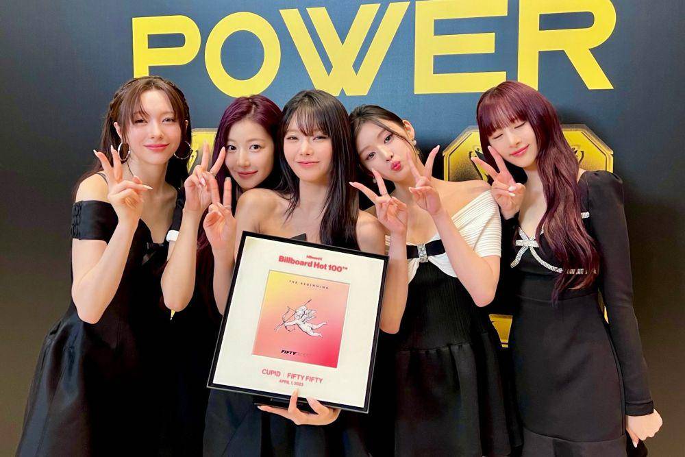potret FIFTY FIFTY di Billboard K Power 100 (x.com/we_fiftyfifty)