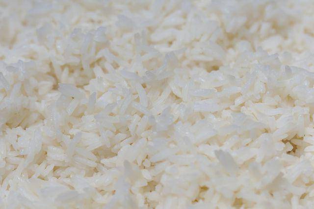ilustrasi nasi (vecteezy.com/zenstock)