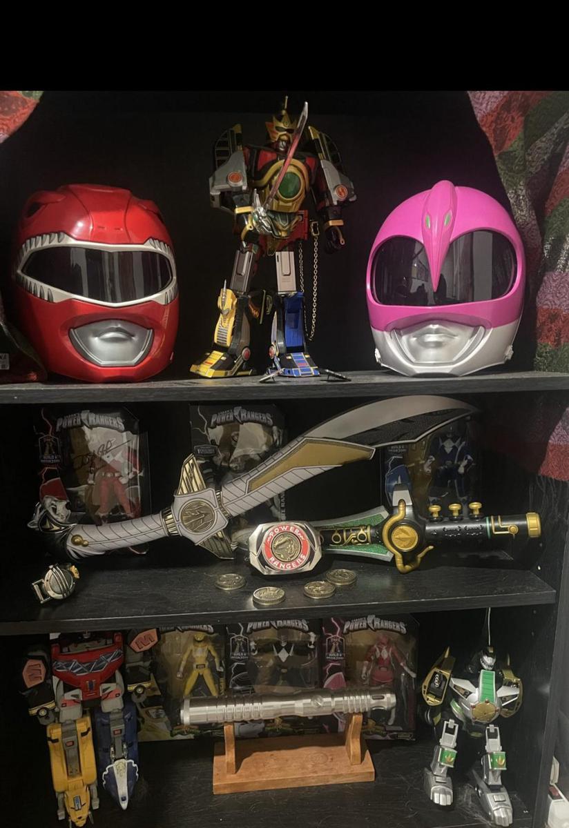 potret koleksi unik Power Rangers (reddit.com/user/hllywdcurbstomp)