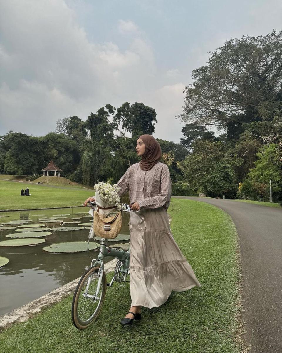 Inspirasi Outfit ala Cut Intan Nabila (instagram.com/cut.intannabila)
