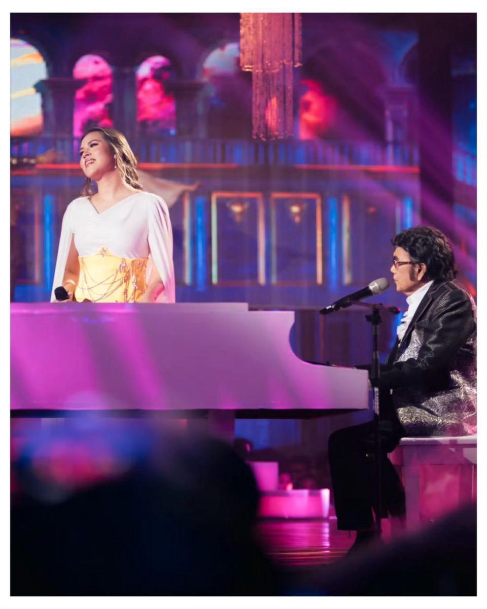 potret Raisa Andriana duet bareng Rhoma Irama (instagram.com/raisa6690)