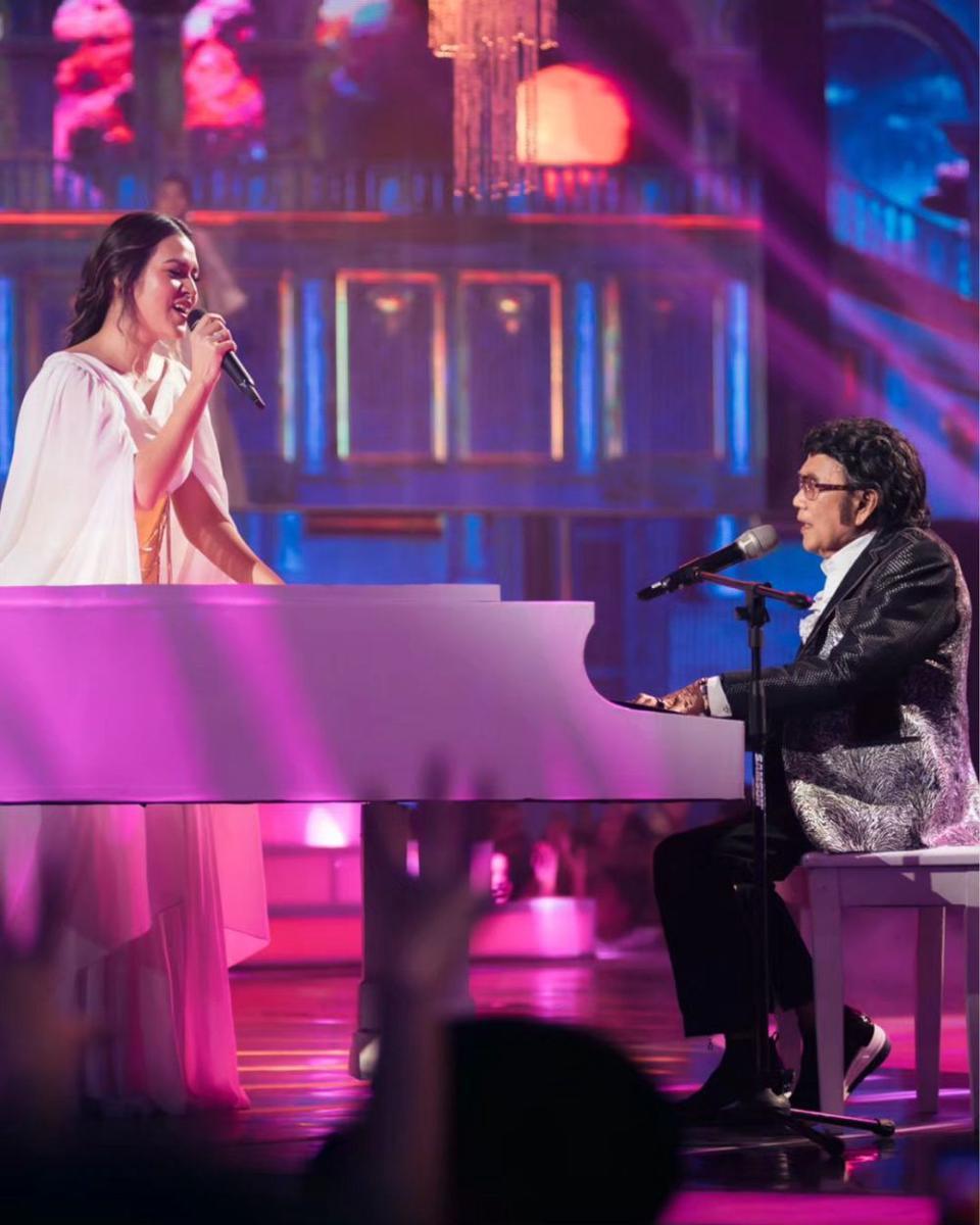 potret Raisa Andriana duet bareng Rhoma Irama (instagram.com/raisa6690)