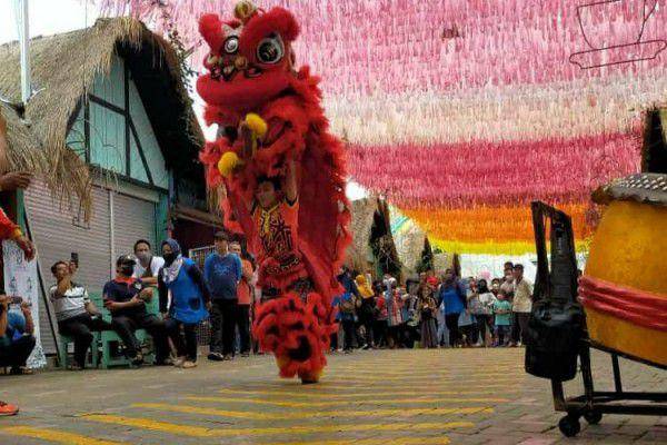 Grup barongsai milik Hong saat tampil di salah satu event jelang Imlek. (IDN Times/Dokumen Pribadi)