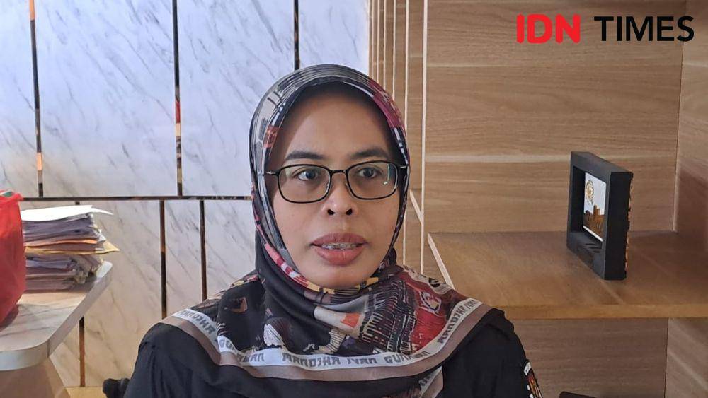 Ketua KPU Jawa Barat, Ummi Wahyuni (IDN Times/Azzis Zulkhairil)