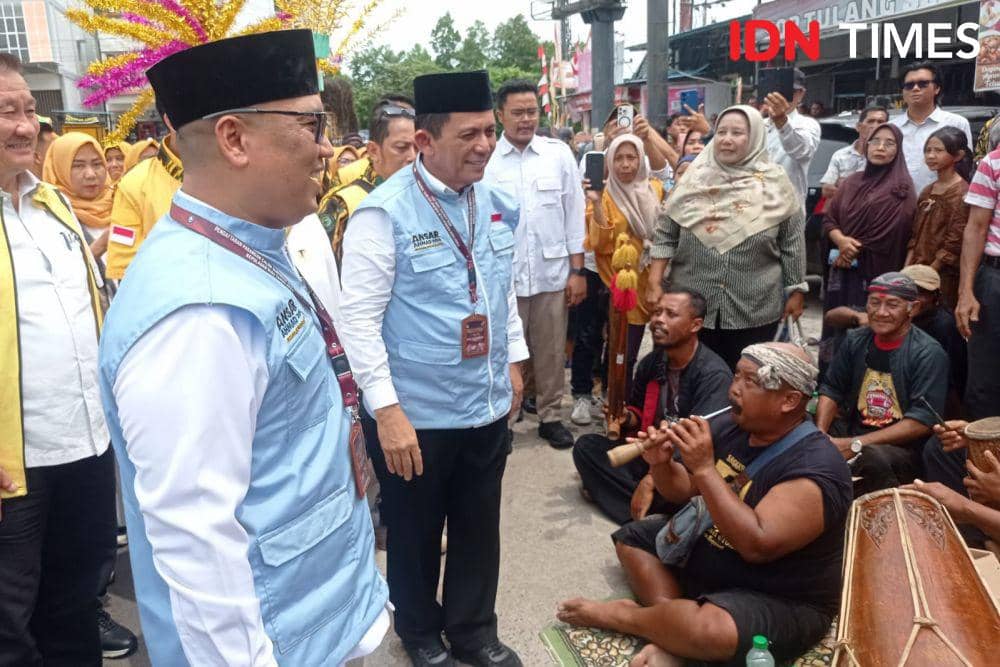 Nuansa Kultural Iringi Pendaftaran Ansar-Nyanyang di KPU Kepri