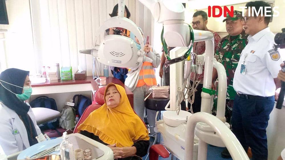 Salah satu ruang di kereta kesehatan KAI daop 5 Purwokerto, Rabu (28/8/2024).(IDN Times/Cokie Sutrisno)