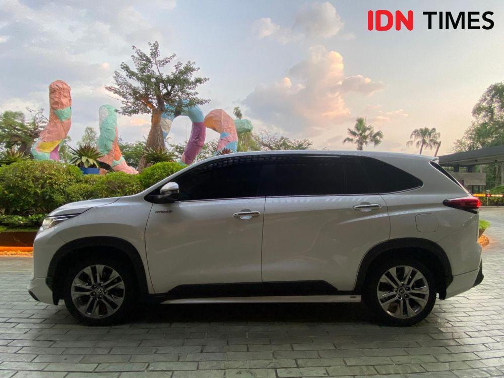 Uji Teknologi Hybrid Mobil Toyota, Efektif dan Irit Banget