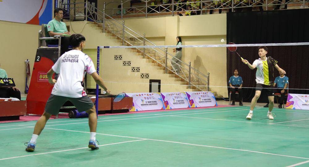 Cuplikan pertandingan final tim putra tim Indonesia melawan Malaysia di ajang Kejuaraan Bulu Tangkis 8th Asian School Badminton Championship (ASBC) 2024 di Semarang. (Dok. Kemenpora)