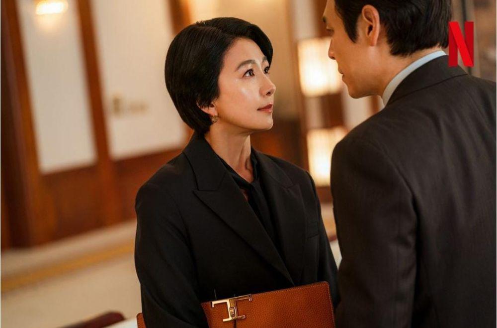 Kim Hee Ae di drama The Whirlwind (instagram.com/netflixkr)
