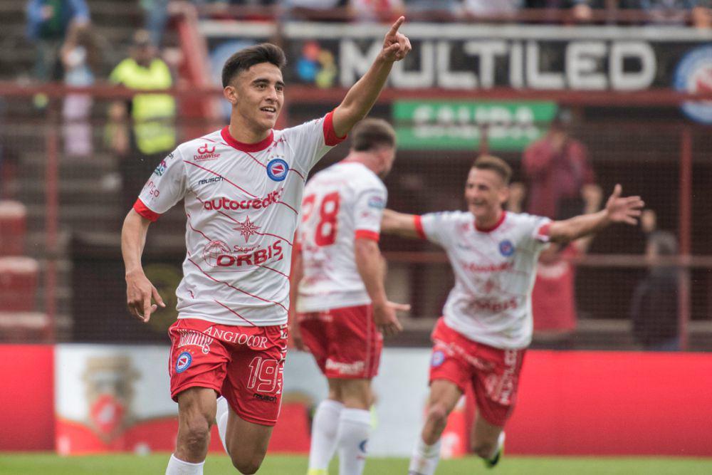 Argentinos Juniors merupakan klub profesional pertama Nicolas Gonzalez. (twitter.com/AAAJoficial)