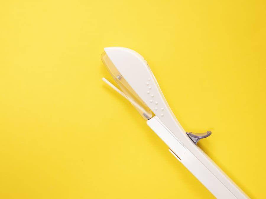 ilustrasi KB implan (unsplash.com/Reproductive Health Supplies Coalition)