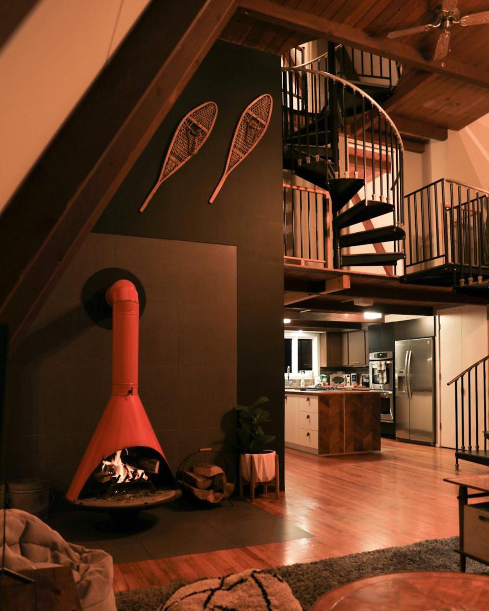 inspirasi fireplace dalam rumah (pexels.com/Matteo Milan)