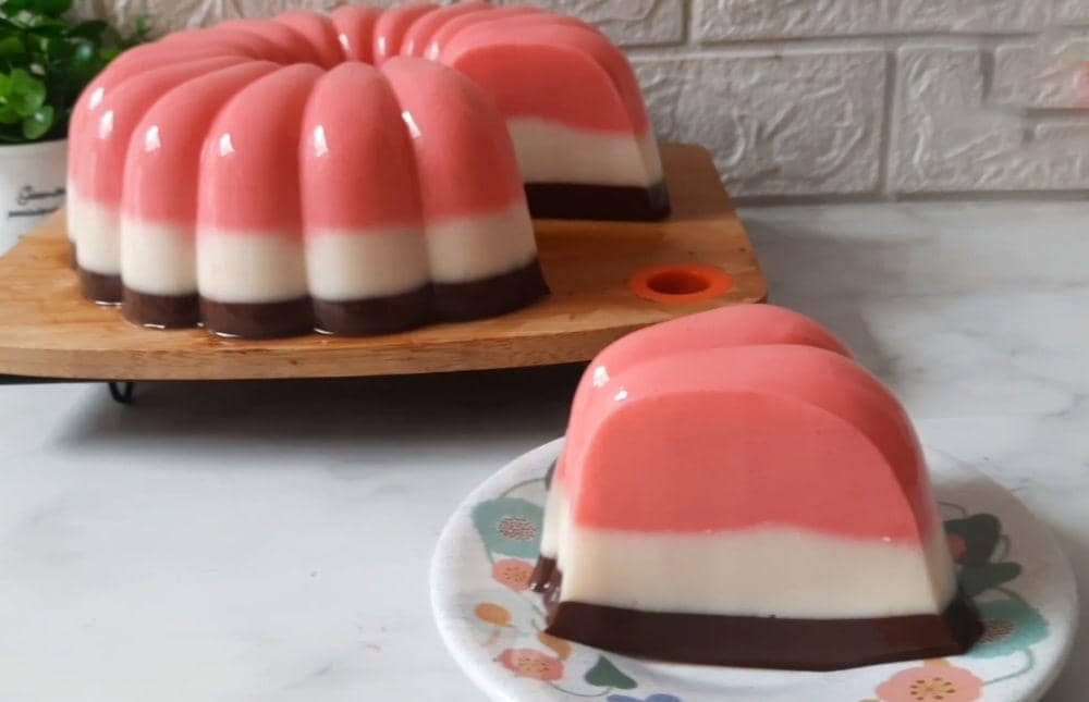 ilustrasi puding neapolitan (YouTube.com/Qyu Kitchen)