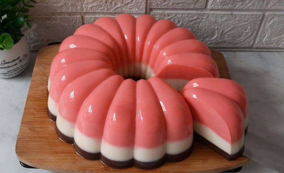 Resep Puding Neapolitan, Perpaduan 3 Rasa Buatnya Mudah!