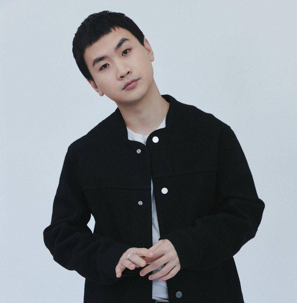 Lee Suk Hyeong (instagram.com/sukhyeong_lee)