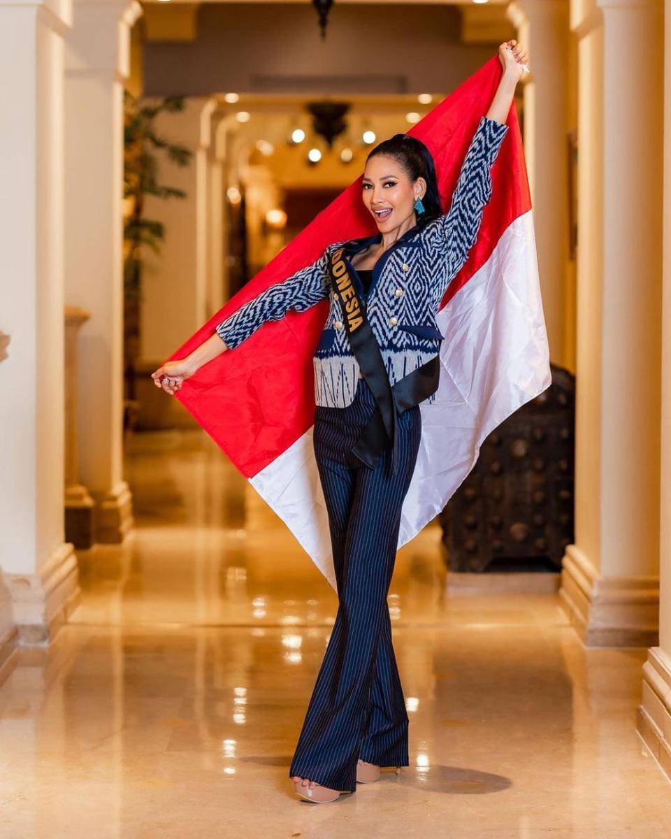 Potret Finalis Miss Universe Indonesia 2024 Khamelia Chalid (Instagram.com/dj_amellylatisha)