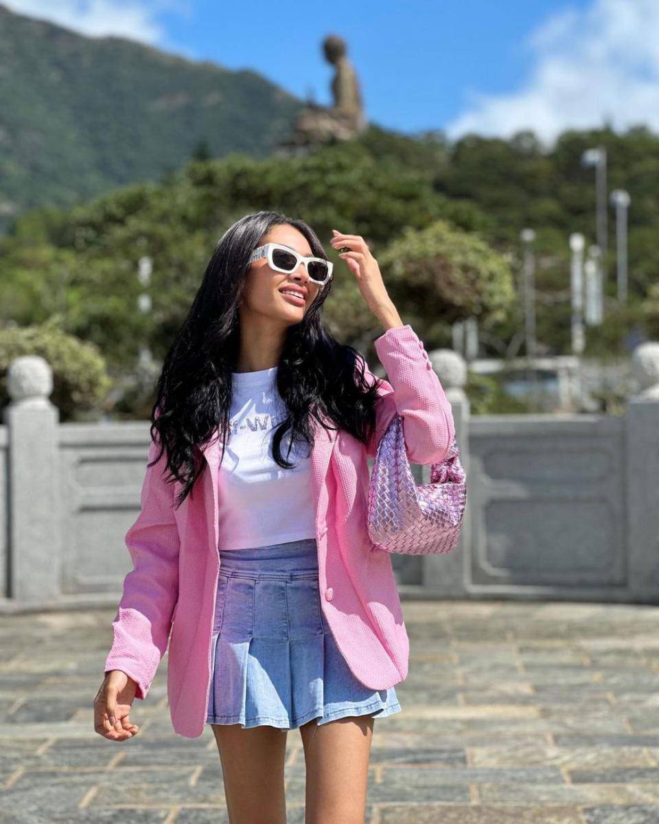 Potret Finalis Miss Universe Indonesia 2024 Khamelia Chalid (Instagram.com/dj_amellylatisha)